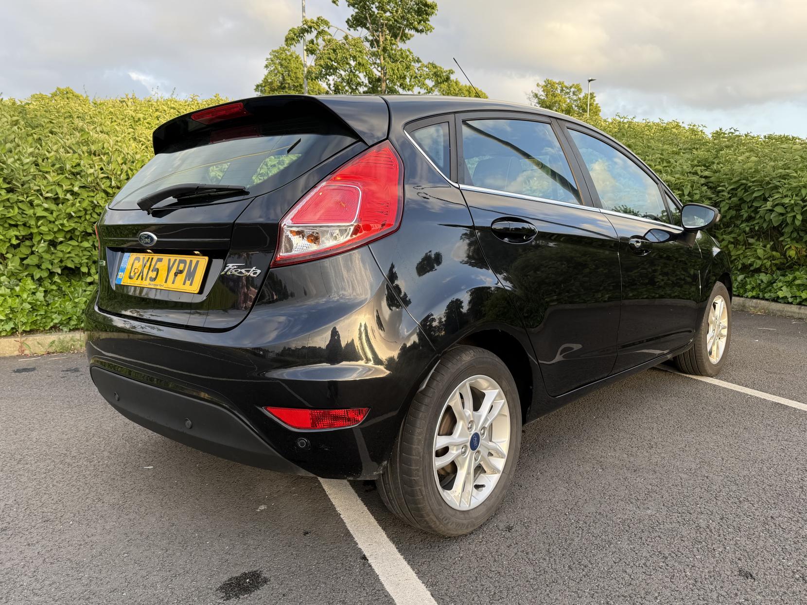 Ford Fiesta 1.0T EcoBoost Zetec Hatchback 5dr Petrol Manual Euro 6 (s/s) (100 ps)